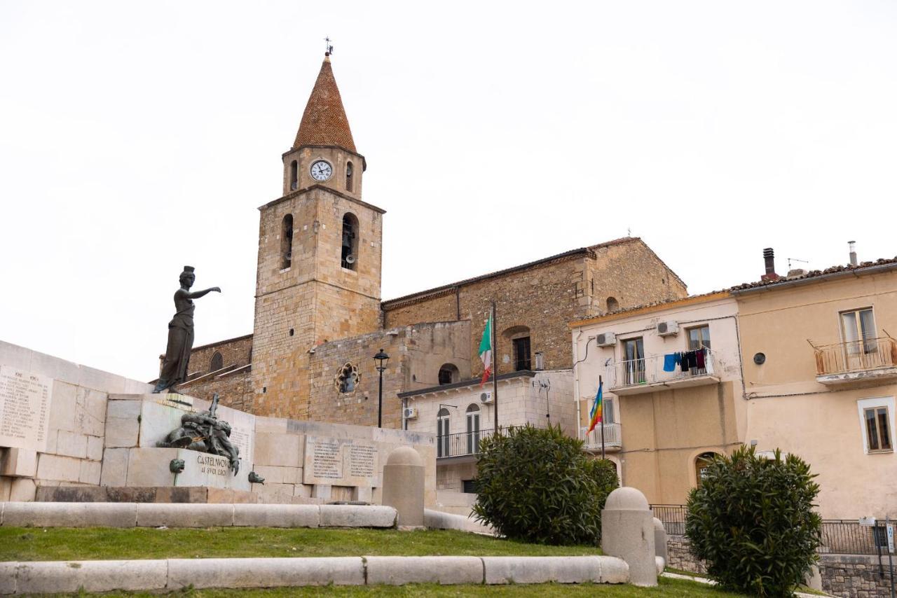 Agora' Castelnuovo Della Daunia Bed & Breakfast Exterior photo