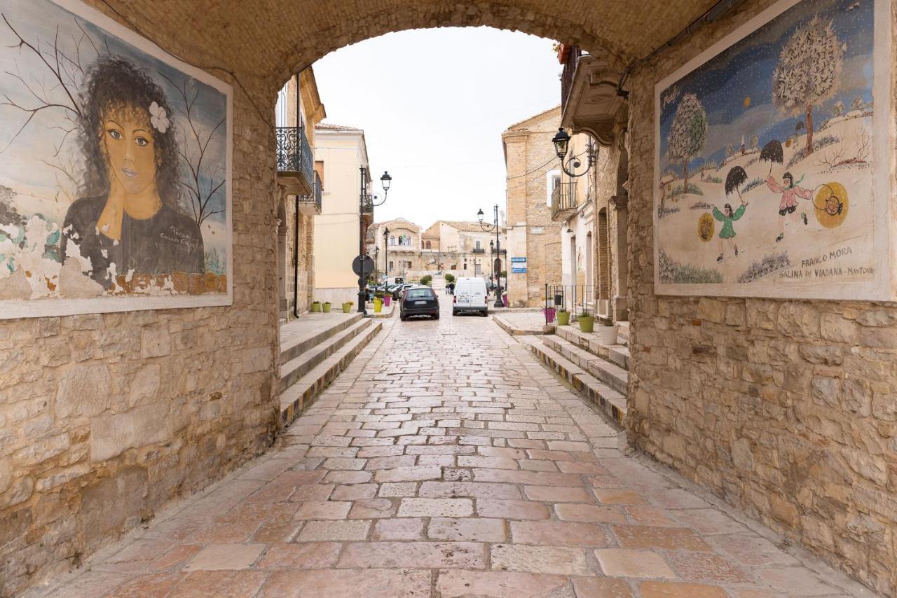 Agora' Castelnuovo Della Daunia Bed & Breakfast Exterior photo