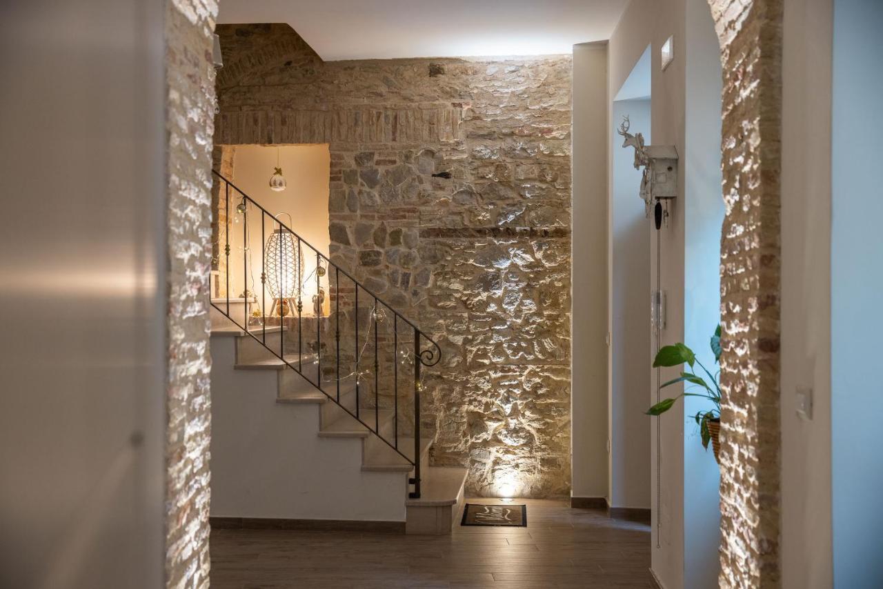 Agora' Castelnuovo Della Daunia Bed & Breakfast Exterior photo