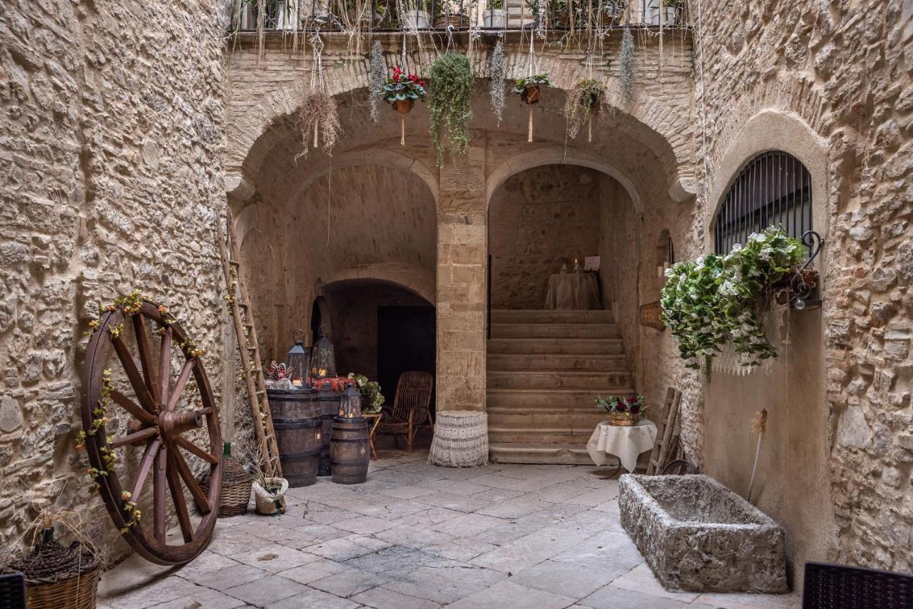 Agora' Castelnuovo Della Daunia Bed & Breakfast Exterior photo